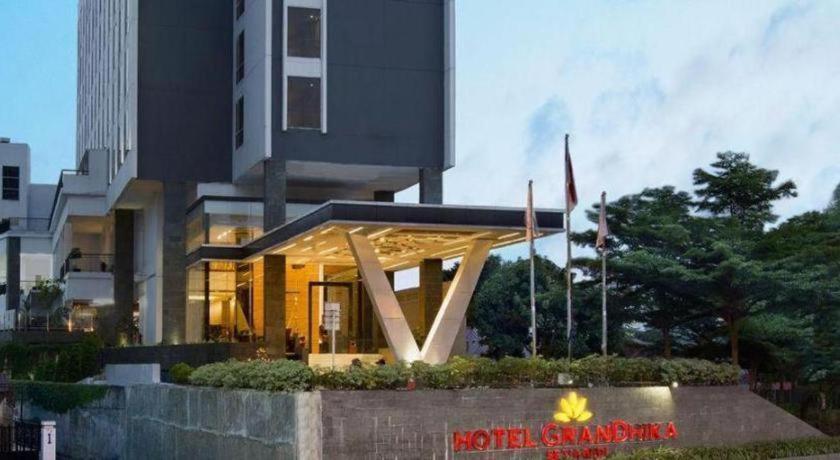 Hotel Grandhika Setiabudi Медан Экстерьер фото